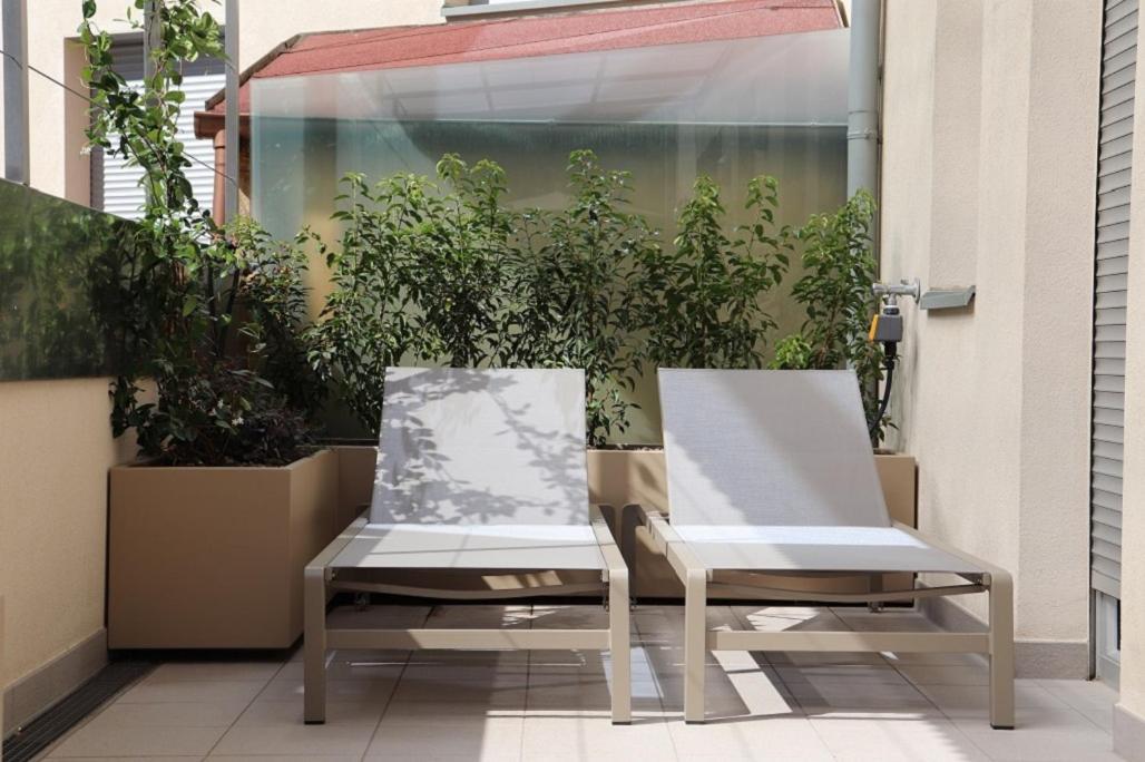Ferienwohnung Mit Garage, Fahrradraum Und Sehr Grosser Sonnenverwoehnten Terrasse Algund Buitenkant foto
