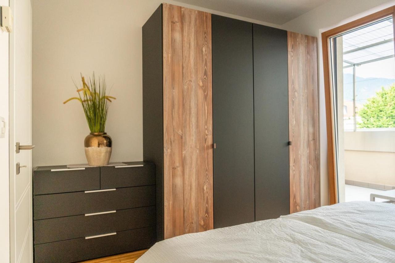 Ferienwohnung Mit Garage, Fahrradraum Und Sehr Grosser Sonnenverwoehnten Terrasse Algund Buitenkant foto