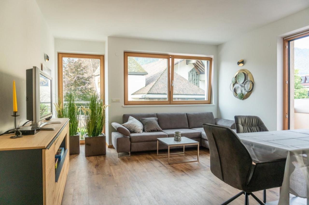 Ferienwohnung Mit Garage, Fahrradraum Und Sehr Grosser Sonnenverwoehnten Terrasse Algund Buitenkant foto