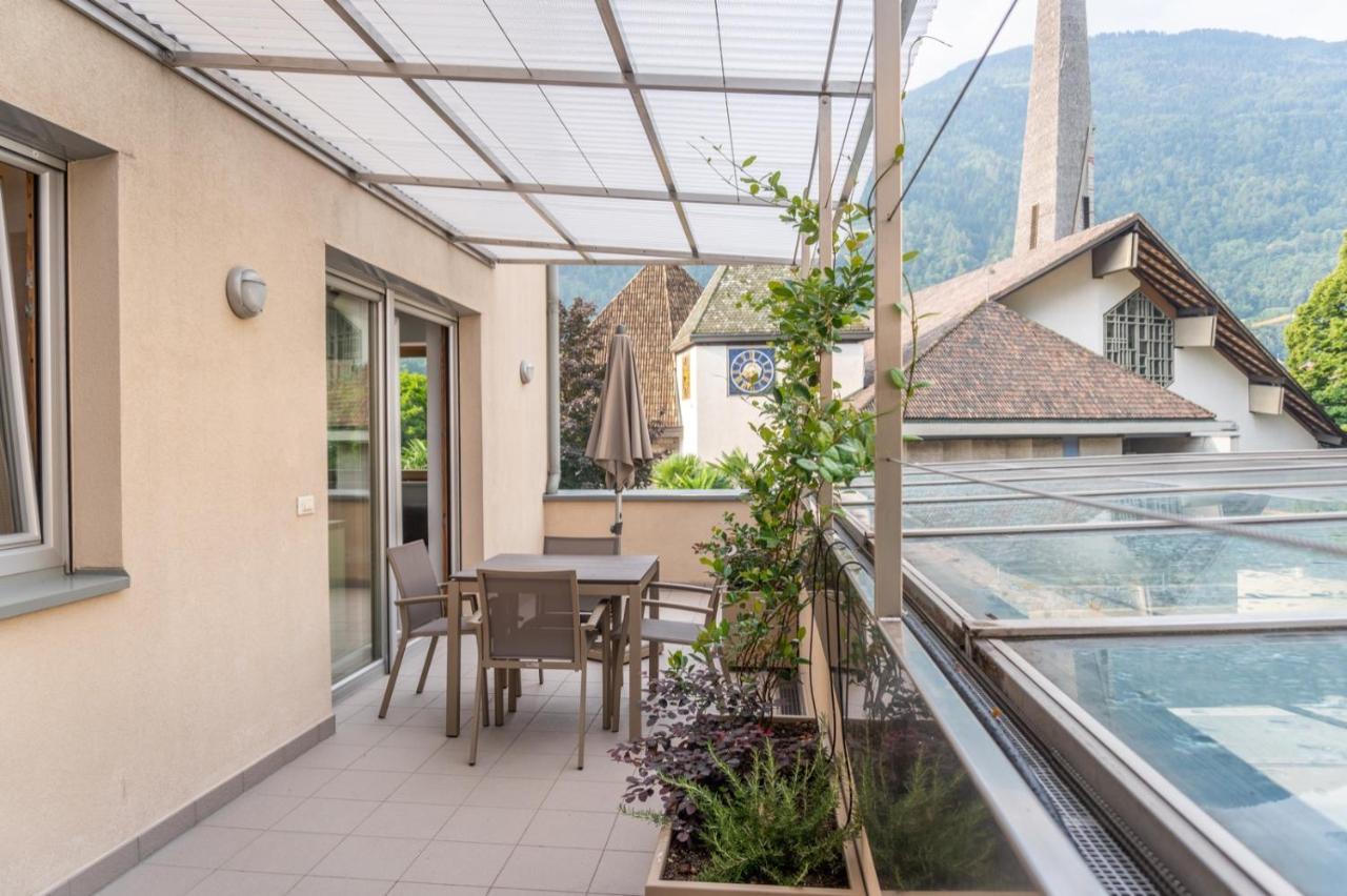 Ferienwohnung Mit Garage, Fahrradraum Und Sehr Grosser Sonnenverwoehnten Terrasse Algund Buitenkant foto