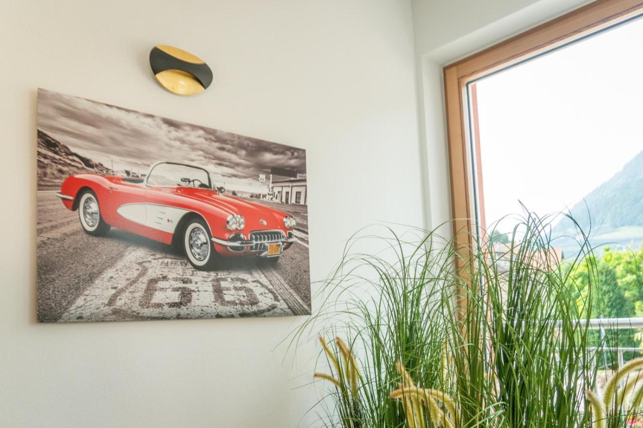 Ferienwohnung Mit Garage, Fahrradraum Und Sehr Grosser Sonnenverwoehnten Terrasse Algund Buitenkant foto